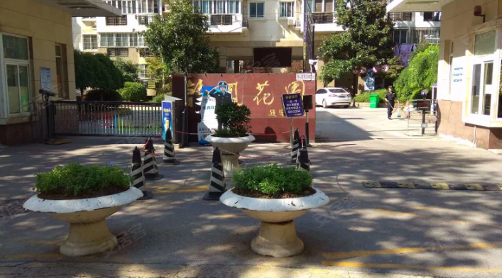 龙凤花园腾龙里